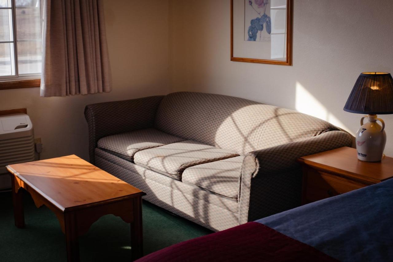 Cozy House Inn & Suites By Marifah Williamsburg Exteriör bild
