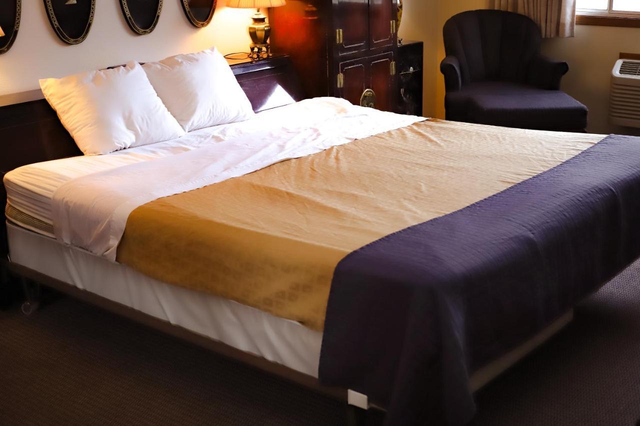 Cozy House Inn & Suites By Marifah Williamsburg Exteriör bild